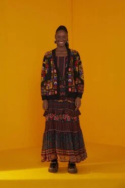 Farm Rio Black Flowers Tapestry Cardigan 8 Farm Rio Black Flowers Tapestry Cardigan -Farm Rio Fashion Store 302204 02