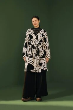 Farm Rio Black And White Wild Hearts Fleece Coat -Farm Rio Fashion Store 302234 04