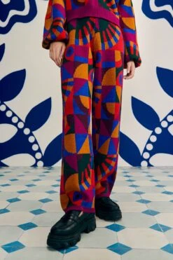 Farm Rio Graphic Toucans Sweater Pants 9 Farm Rio Graphic Toucans Sweater Pants -Farm Rio Fashion Store 303996 02