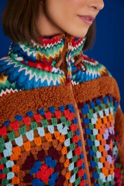 Farm Rio Crochet Colorful Forest Reversible Puffer Jacket 12 Farm Rio Crochet Colorful Forest Reversible Puffer Jacket -Farm Rio Fashion Store 304119 05