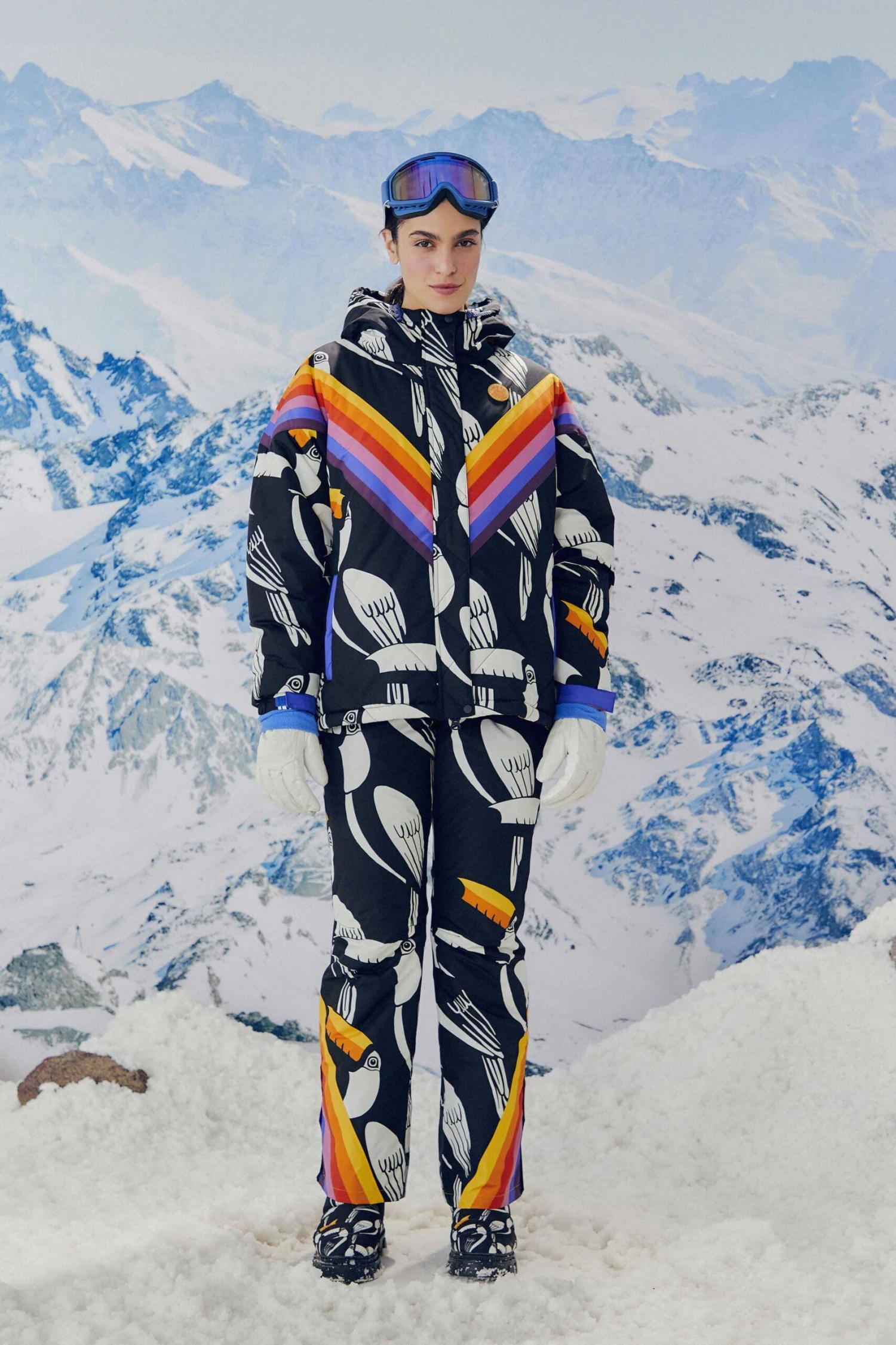 Farm Rio Black Graphic Toucans Ski Puffer Jacket 4 Farm Rio Black Graphic Toucans Ski Puffer Jacket - Image 2