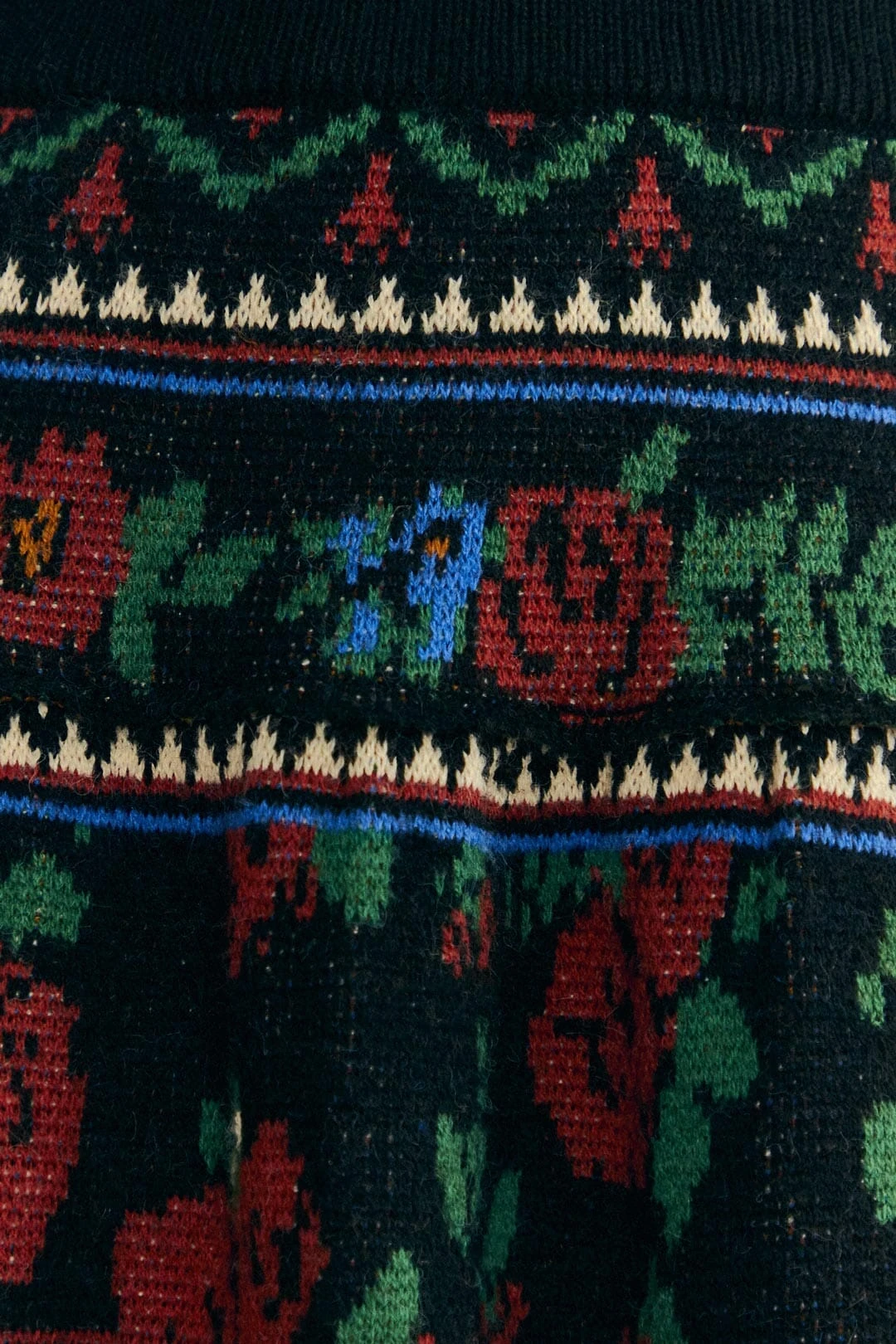 Farm Rio Black Flower Tapestry Sweater Skirt 8 Farm Rio Black Flower Tapestry Sweater Skirt - Image 6