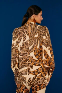 Farm Rio Sand Yawanawa Banana Lenzing™ Ecovero™ Viscose Blouse -Farm Rio Fashion Store 305378 03