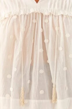 Farm Rio Off-White 3D Flowers Blouse -Farm Rio Fashion Store 306074 04