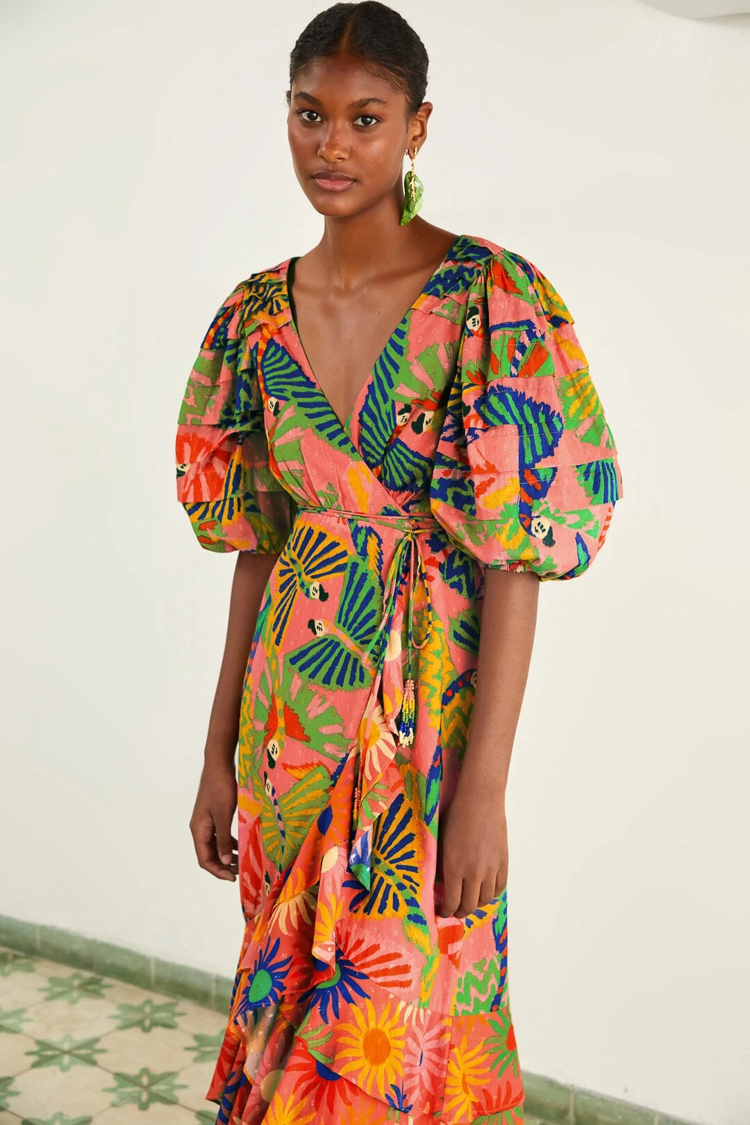 Farm Rio Coral Mixed Graphic Macaws Puff Sleeve Midi Dress 4 Farm Rio Coral Mixed Graphic Macaws Puff Sleeve Midi Dress - Image 2