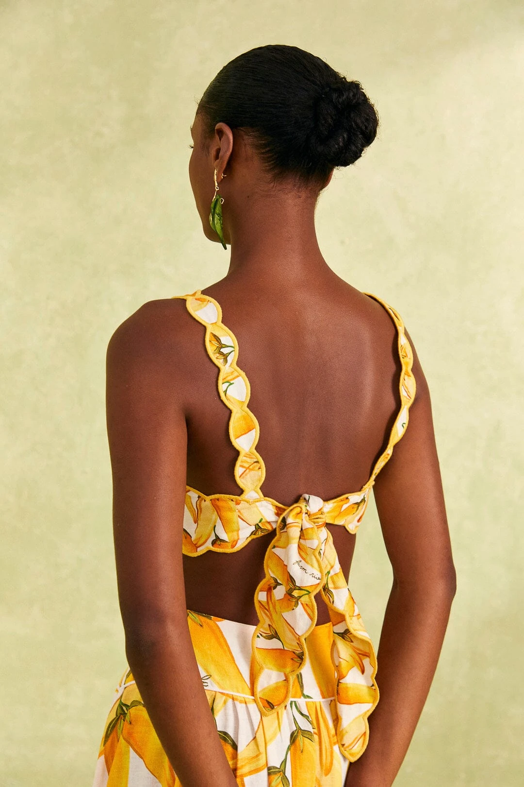 Farm Rio Off-White Peppers Top 5 Farm Rio Off-White Peppers Top - Image 3