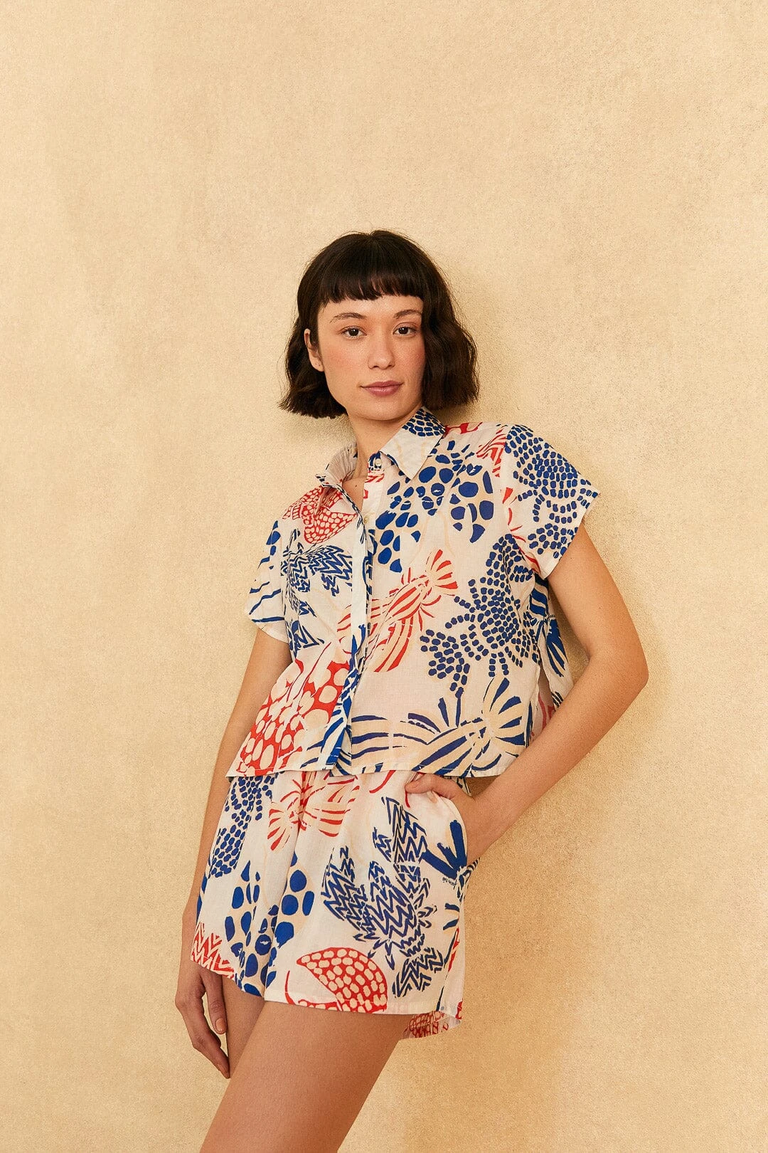 Farm Rio Off-White Mixed Lobster Shorts 3 Farm Rio Off-White Mixed Lobster Shorts