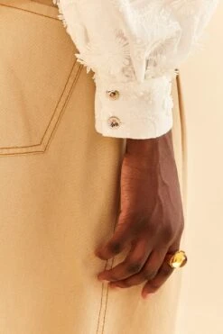 Farm Rio Off-White Smocked Yoke 3d Flower Blouse 12 Farm Rio Off-White Smocked Yoke 3d Flower Blouse -Farm Rio Fashion Store 312290 05