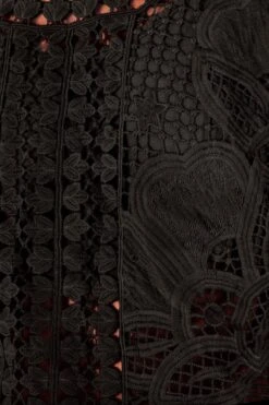 Farm Rio Black Alucina Luz Guipire Crop Top 11 Farm Rio Black Alucina Luz Guipire Crop Top -Farm Rio Fashion Store 314508 05